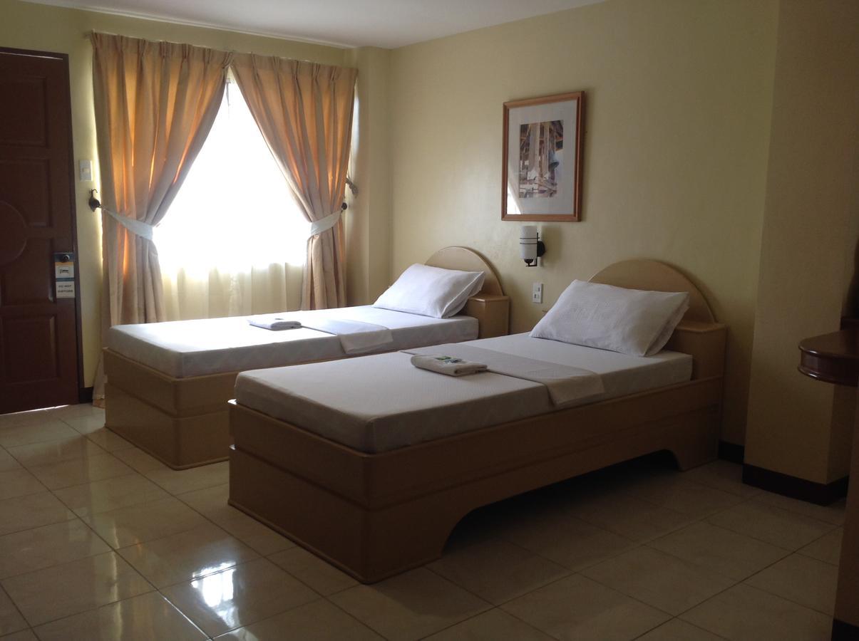 טקלובן Danel Pensionne House מראה חיצוני תמונה