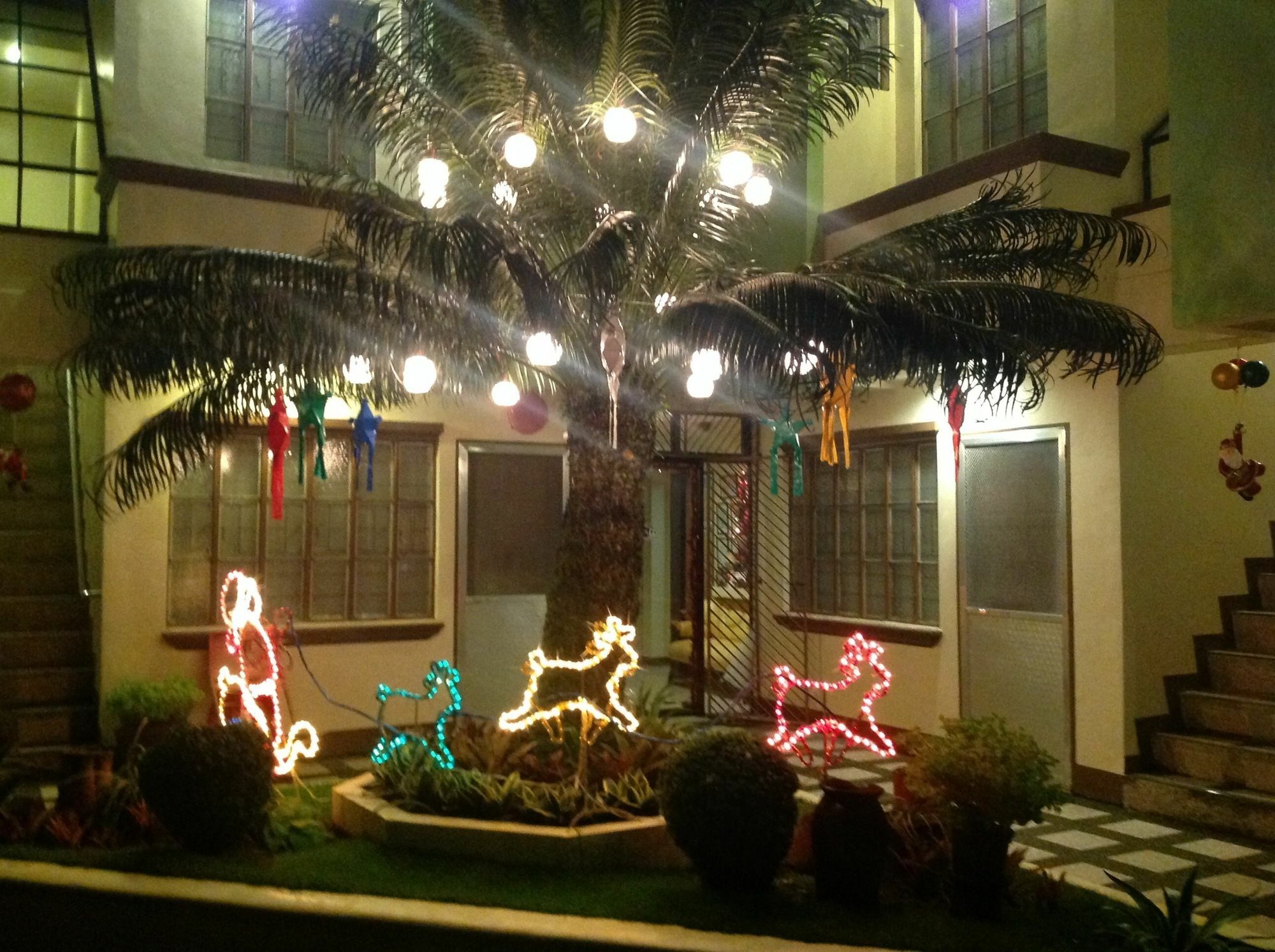 טקלובן Danel Pensionne House מראה חיצוני תמונה